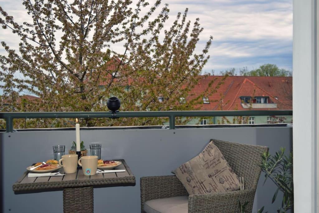Apartment Md-5 Stadtfeld Beimsstrasse 81 - Domblick - Parkplatz - Balkon - 2einzelbetten - Schlafsofa Magdeburg